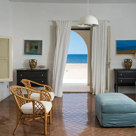 Brezza Marina Villa Calabernardo