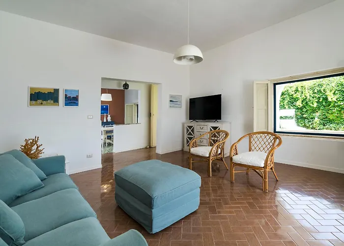 Brezza Marina Villa *