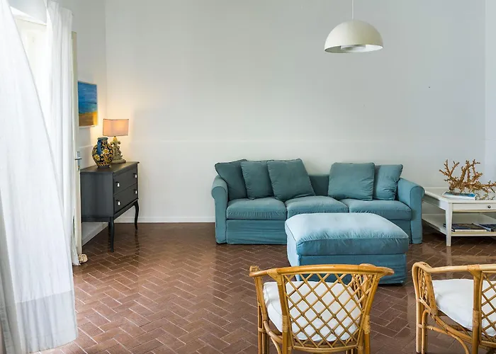 Brezza Marina Villa Calabernardo